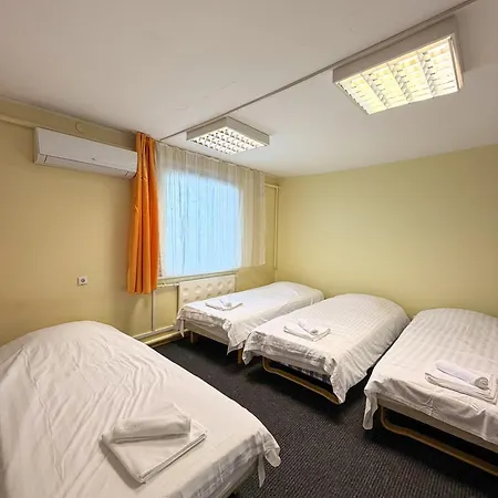 Sadama & Caravan Hostel Pärnu